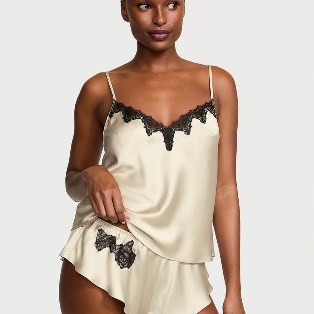 Victoria's Secret Cream and Black Lace Chemise Set - Picture 1 of 9
